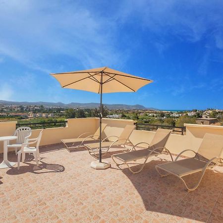 Thekla Court Apartment Polis Bagian luar foto