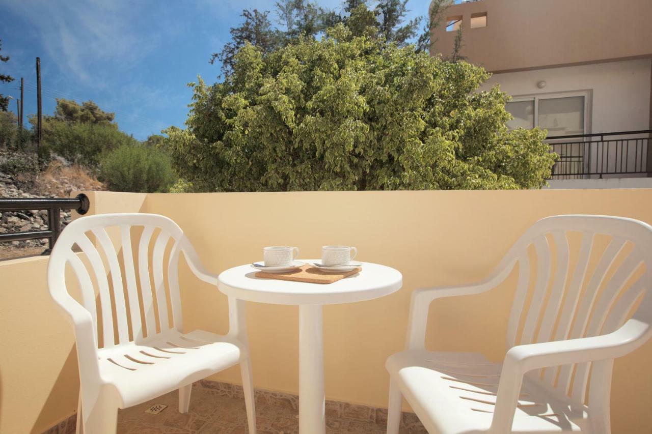 Thekla Court Apartment Polis Bagian luar foto