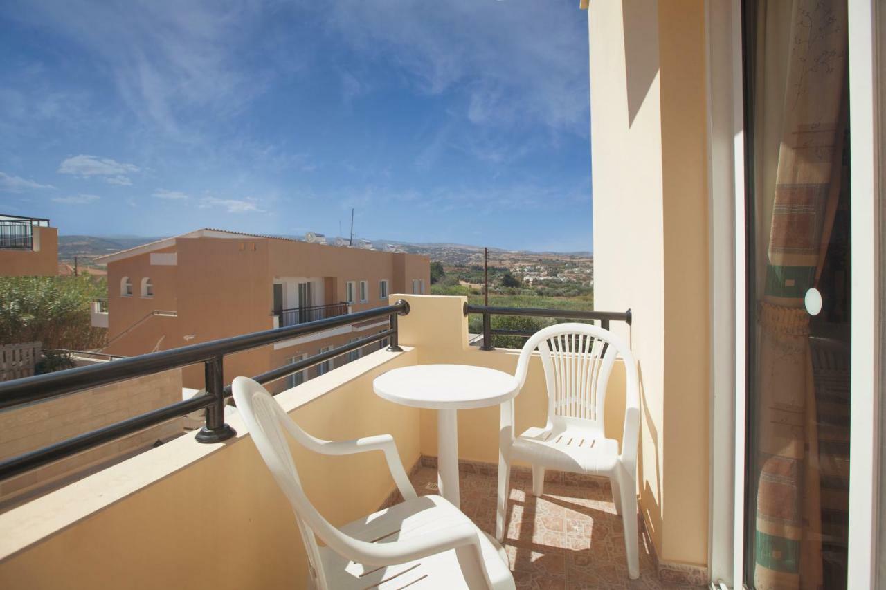 Thekla Court Apartment Polis Bagian luar foto